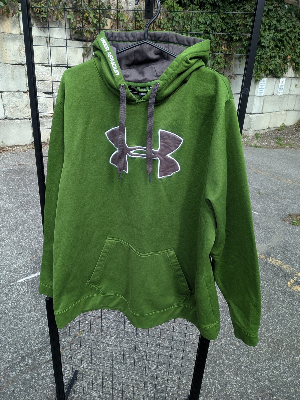 Under Armour Men's Green Crewneck Hoodie with Gray Logo